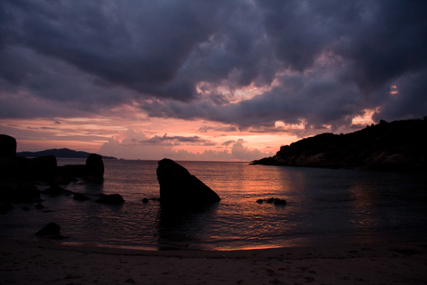 L&ecirc;n n&uacute;i Ch&uacute;a đi biển B&igrave;nh Ti&ecirc;n ở Ninh Thuận 